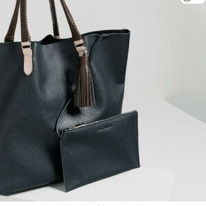 New with Tags Zara Navy Blue Tassle Tote Bag with Pouch Neverfull Style